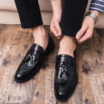 2019new jarné kožené topánky luxusné pánske formálne topánky kožené mužov classic Business šaty, topánky, Svetlé pokožky Bullock topánky